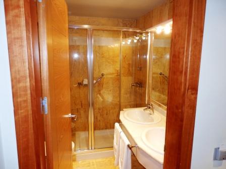 BAÑO APARTAMENTO SENCILLO