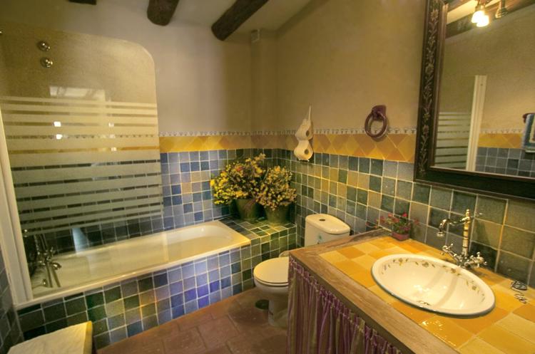 BAÑO HABITACIÓN 1