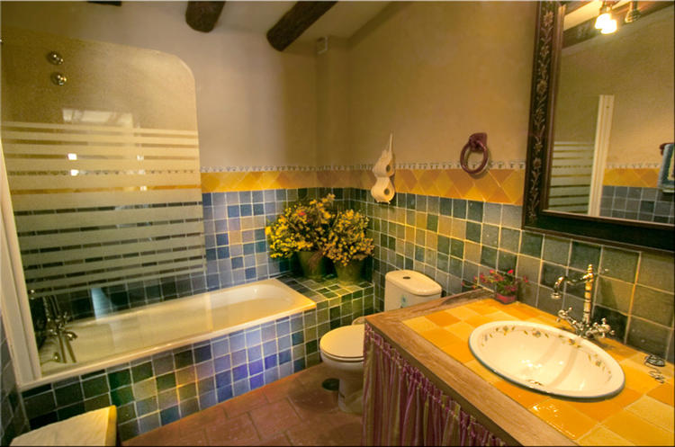 Baño, habitación grande.